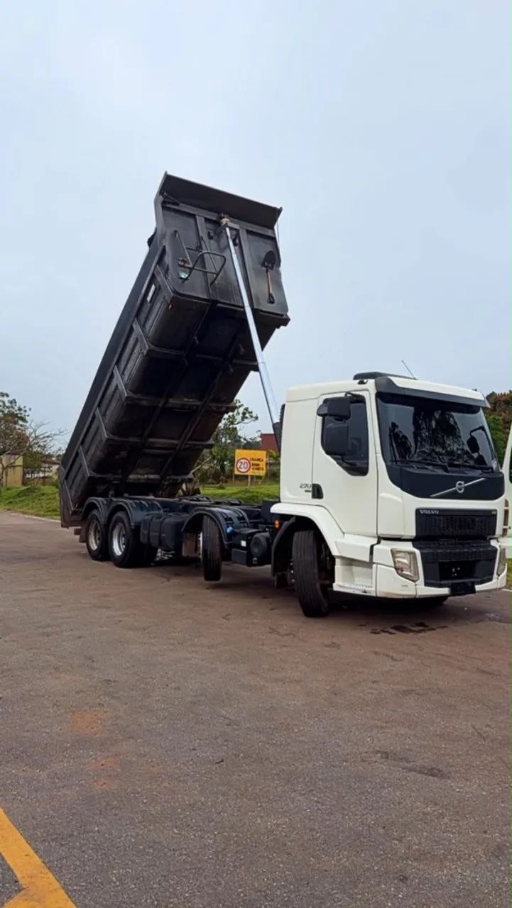 Volvo VM 270  - Foto 3