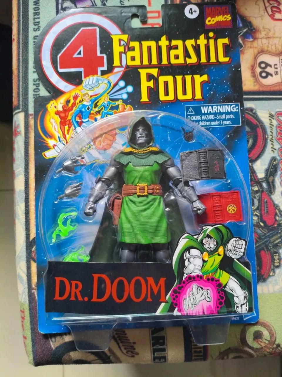 Doctor doom marvel legends 