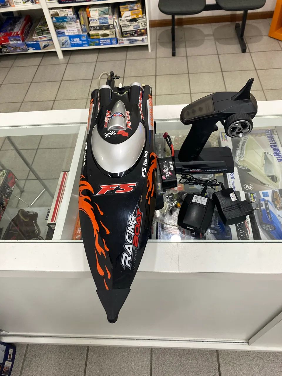 Lancha Racing  Lipped Boat - Foto 3