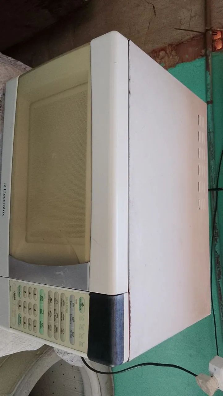 Microondas Eletrolux 28 litros  - Foto 2