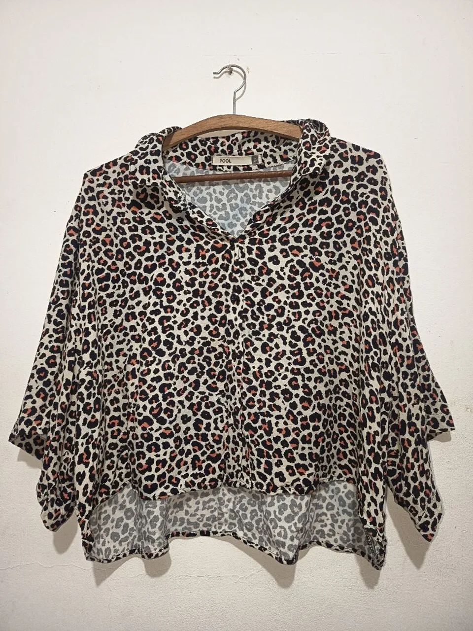 cropped camisa oncinha g - Foto 4