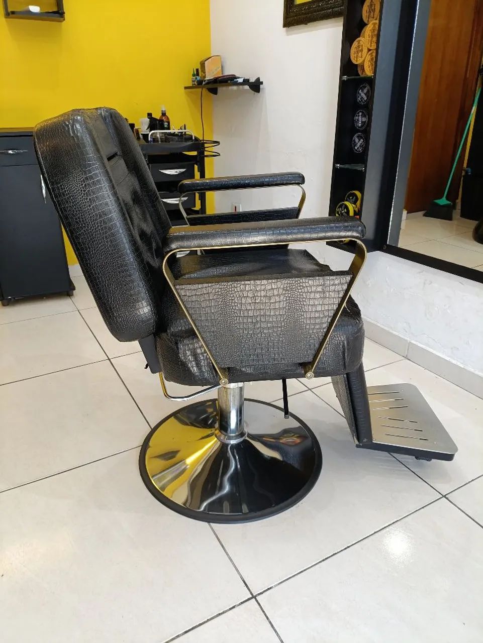 CADEIRA DE BARBEIRO 