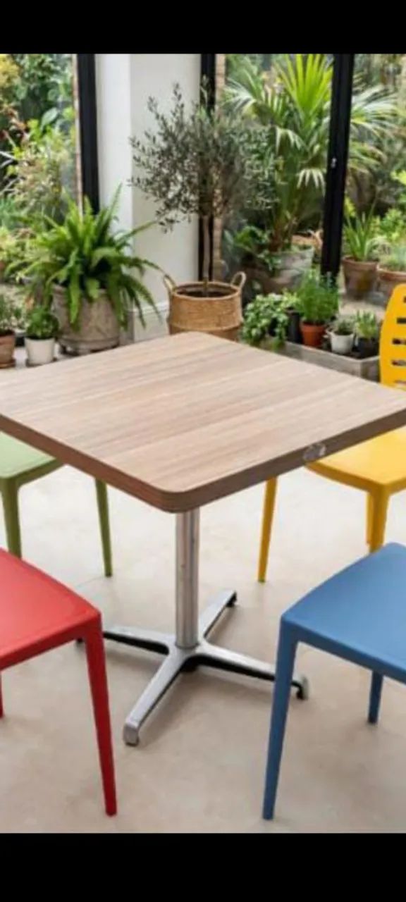 Mesa com quatro cadeiras as cadeiras são Sofia tramontina - Foto 4