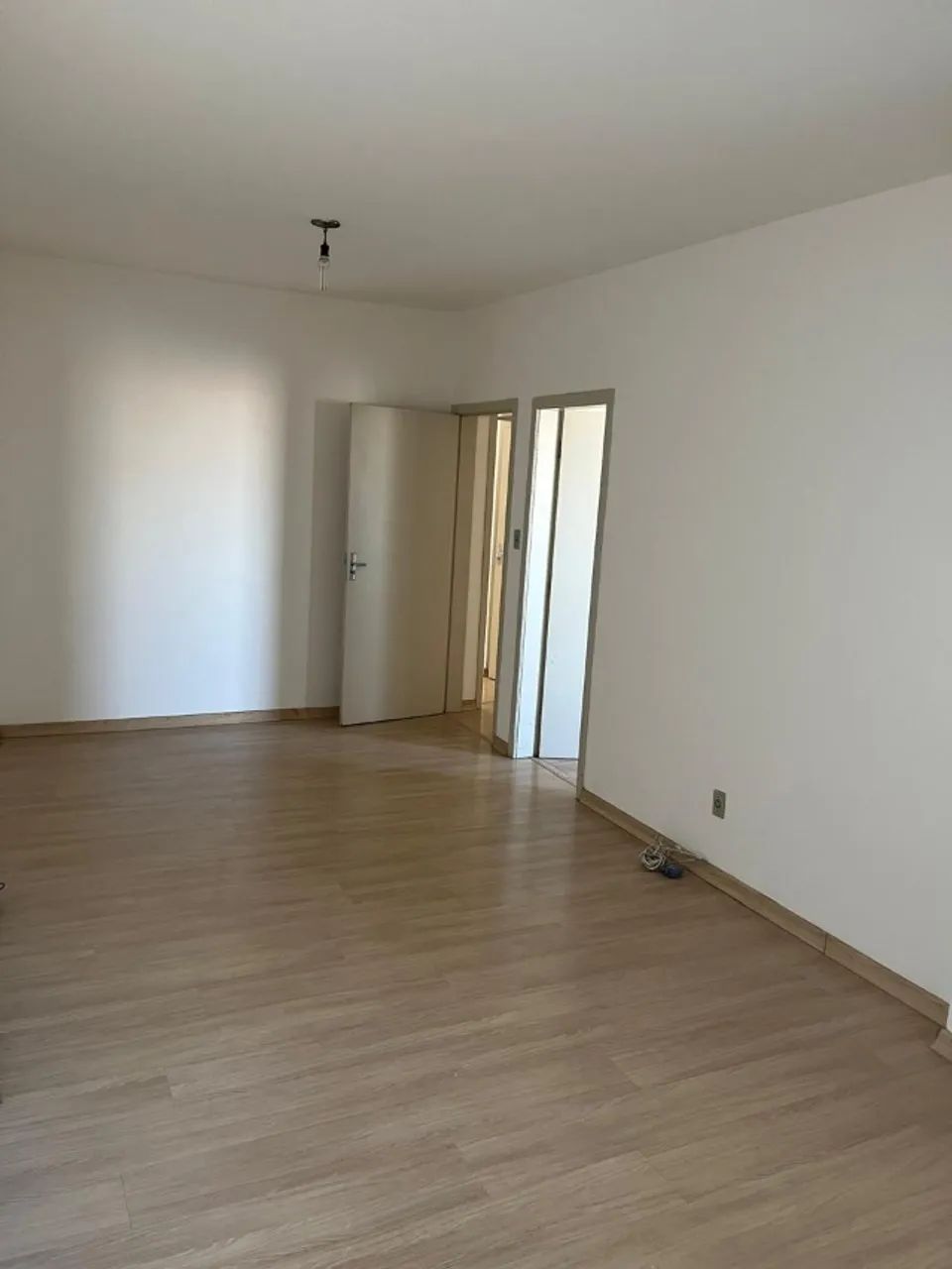 APARTAMENTO CENTRAL 2 DORMITÓRIOS - Foto 2