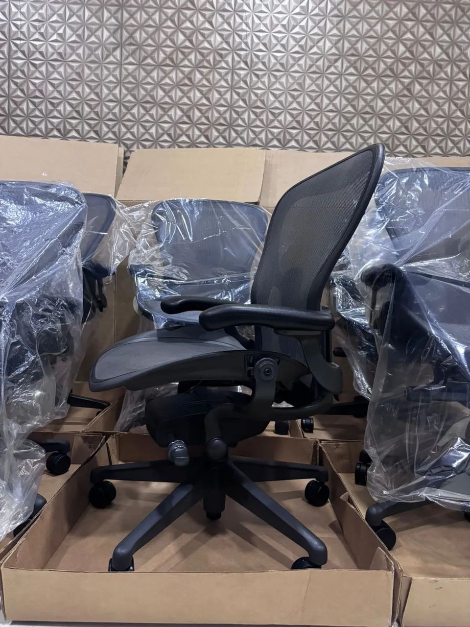 Cadeira herman miller new aeron C completa 2024 super nova 