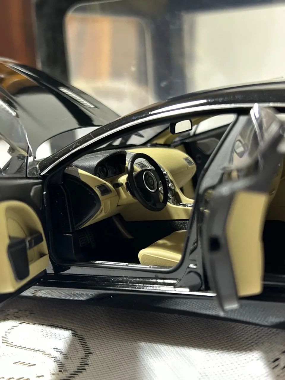 1:18 AUTOART Millenium Aston Martin Rapide - Foto 4