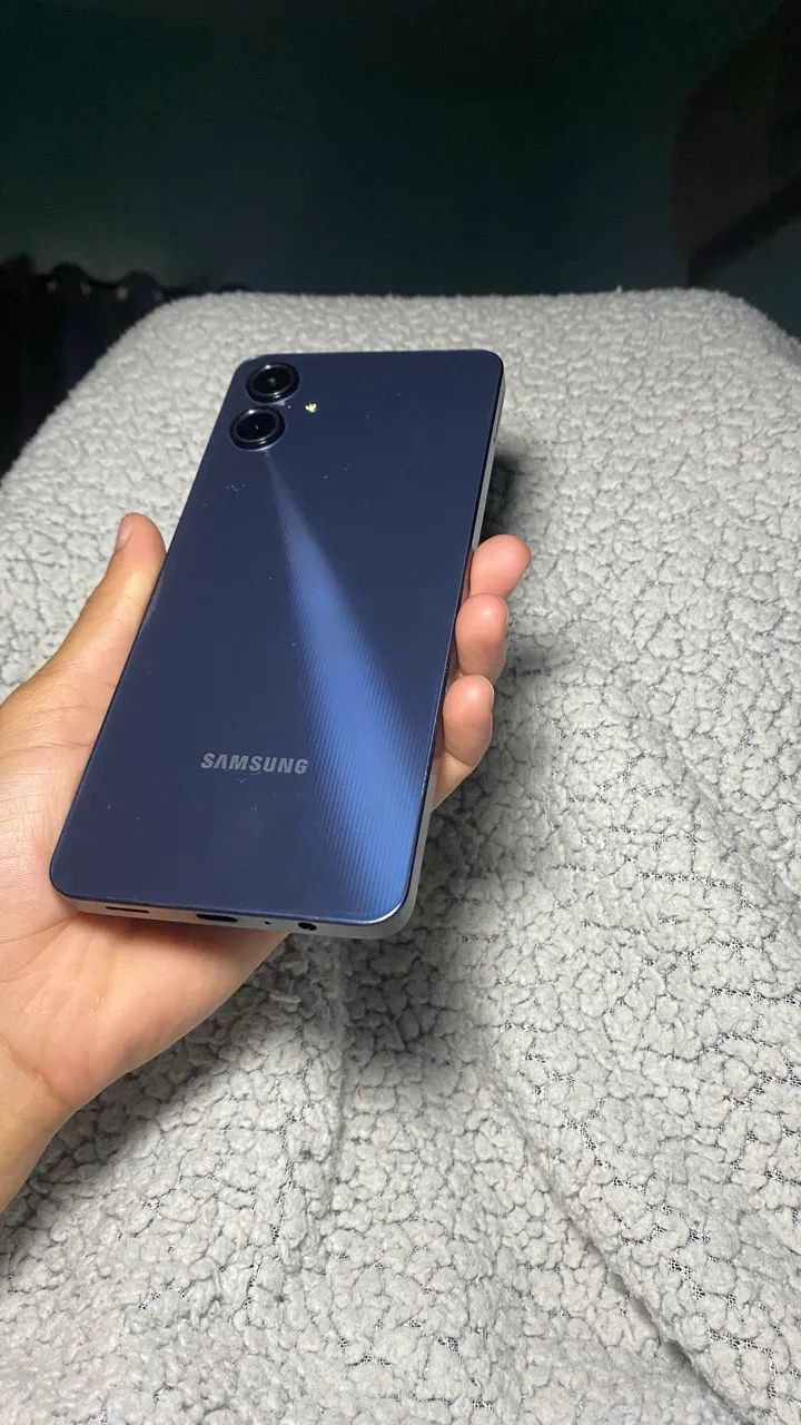 SAMSUNG A06 - Foto 3