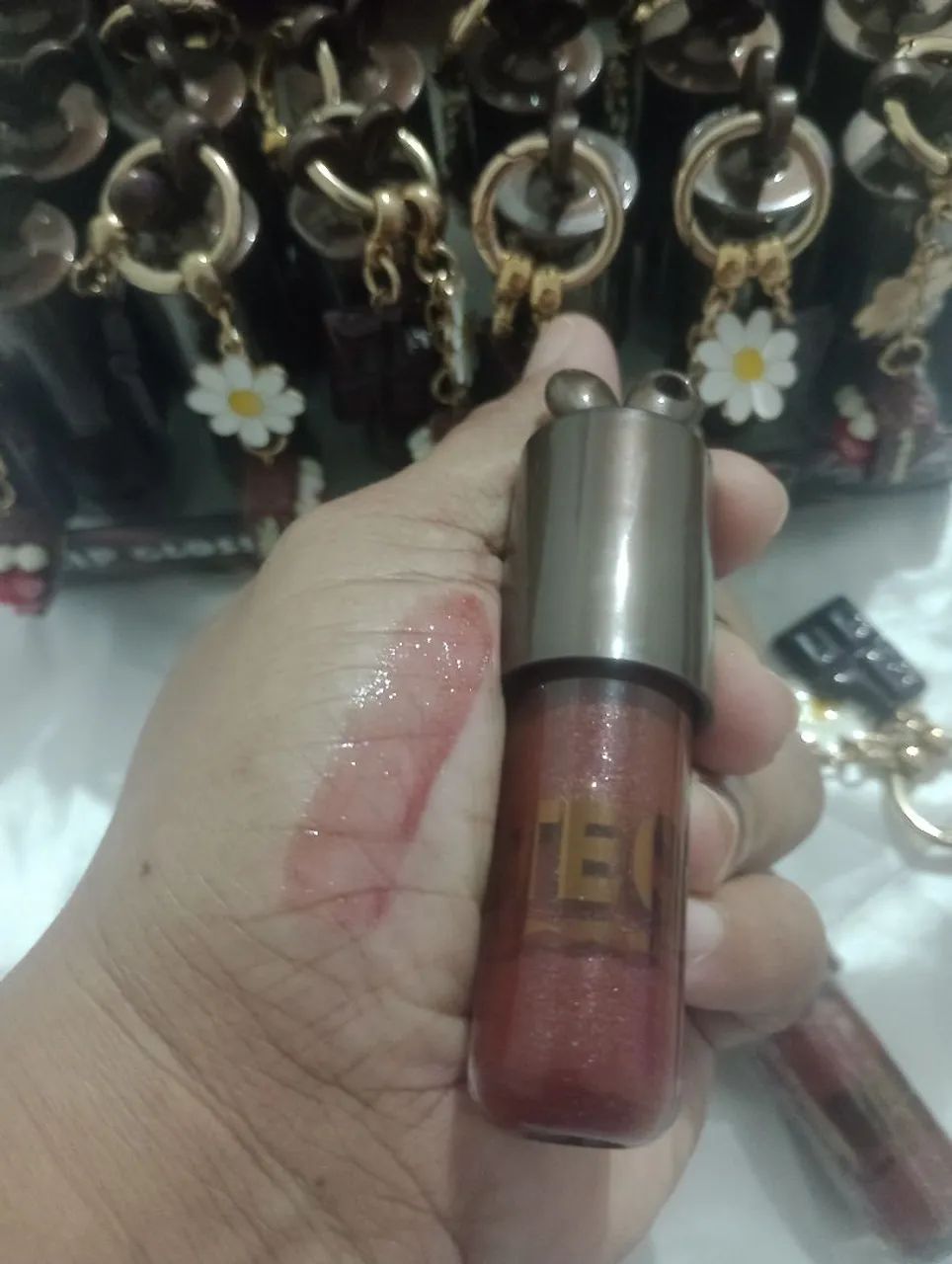 LIP GLOSS CHAVEIRO CHOCOLATE  - MISS VICTORY  - Foto 2
