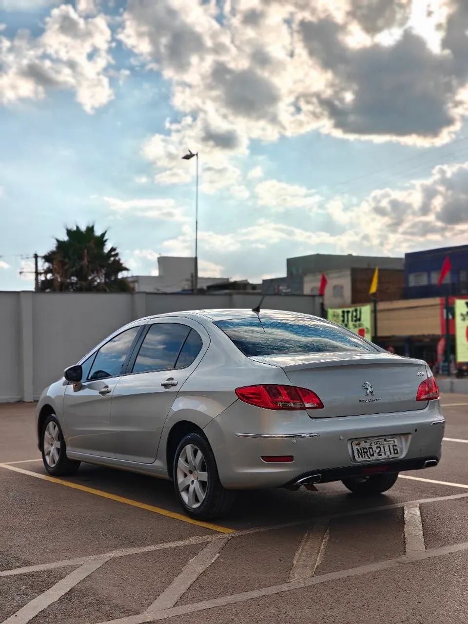 Peugeot 408 2012