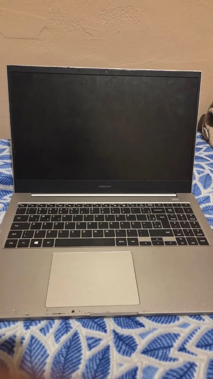 Notebook Samsung 10°Geração, com placa dedicada