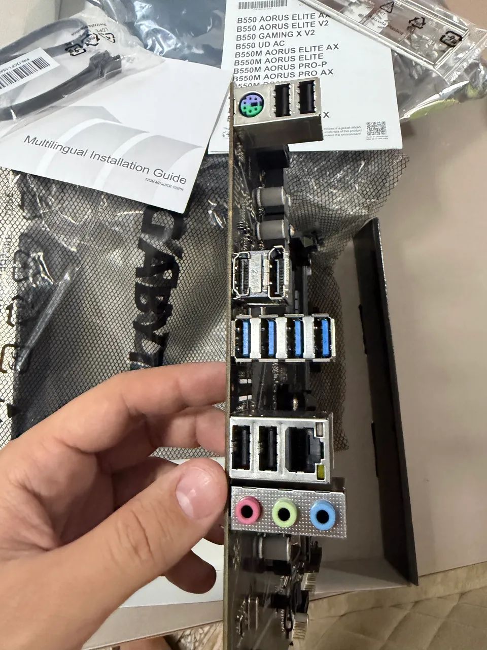 Placa-Mãe Gigabyte B550M K para AMD Ryzen, DDR4 e Socket AM4 - Foto 3