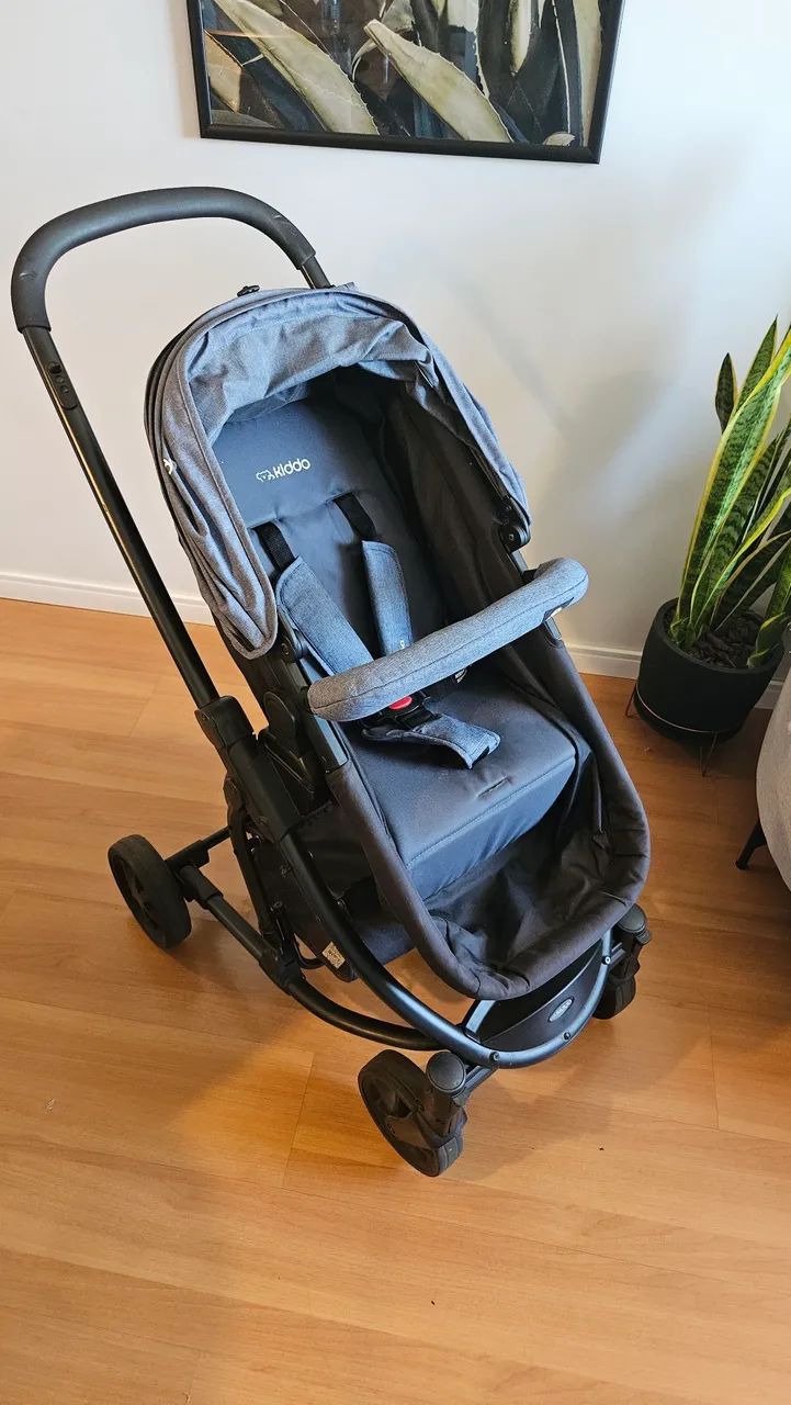 Carrinho de bebê Kiddo Prima com Bebe Conforto preto e cinza - Foto 3