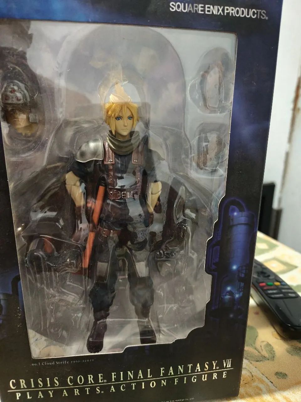 Cloud Strife (play arts)