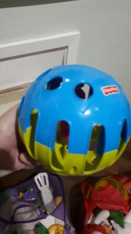 Bola chocalho fisher price