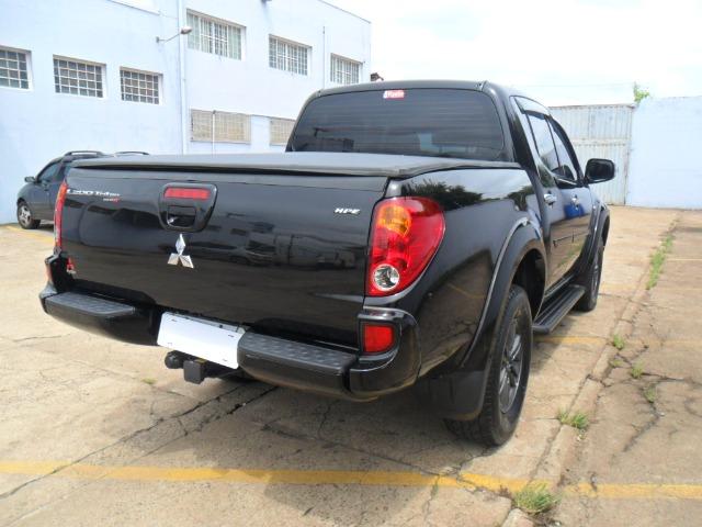 Mitsubishi L200 Triton Hpe 3.2 CD tb Int.Diesel Aut- - Foto 5