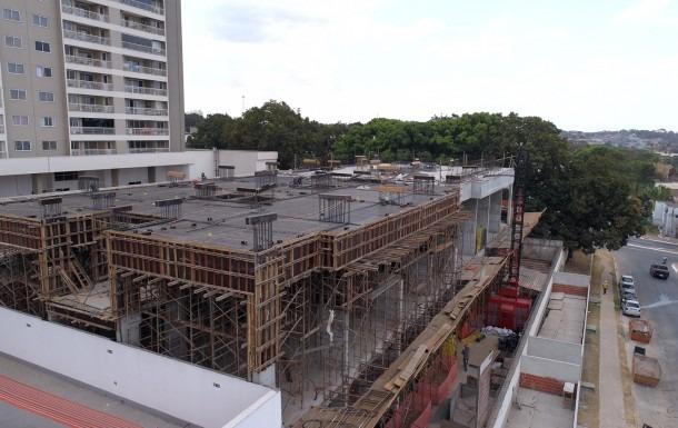 Apartamento com 3 suítes no Ecovillaggio Castelo Branco - Foto 2