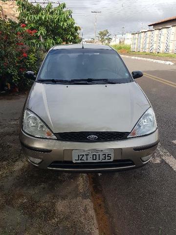 Focus Ghia 2.0 16v ano 2004