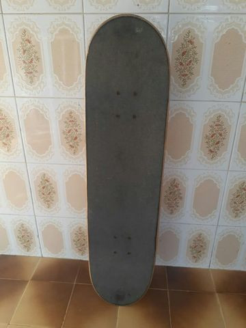Vendo skate semi Novo. pouco usado