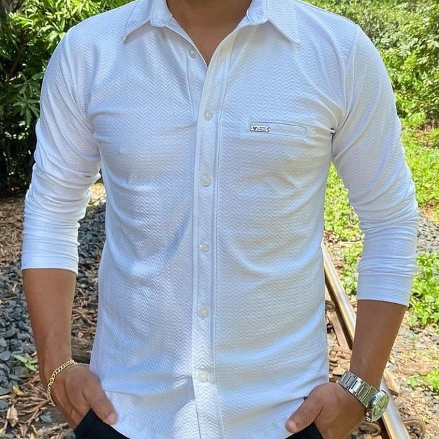 Camisas No Tecido Cirrê e Na Malha - Foto 2