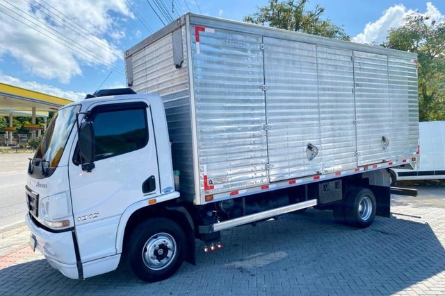 MB 1016 ACCELO BAU SECO ANO 2012