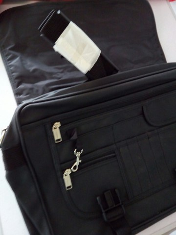 Bolsa Executiva Chenson Mala Pasta cor preta com varias repartiçoes notebook  - Foto 5