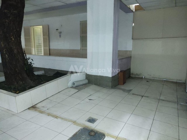 Laranjeiras | Casa 5 quartos, sendo 1 suite - Foto 3