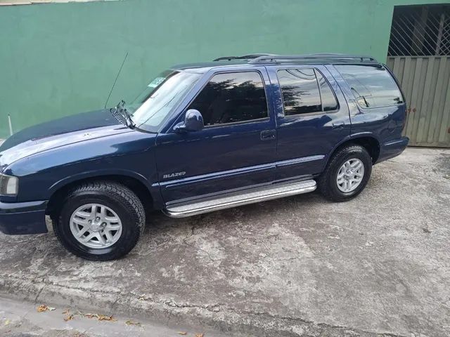 Comprar Suv Chevrolet Blazer 4.3 V6 12v 4P Dlx Prata 2000 em