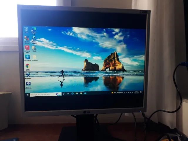 Monitor LG Flatron modelo L1953 H de 19" seminovo em ótimo estado - Foto 3