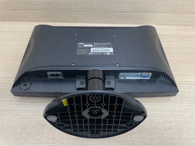 Monitor Aoc Widescreem 15 Polegadas E1621SW Com Defeito64289271745666123