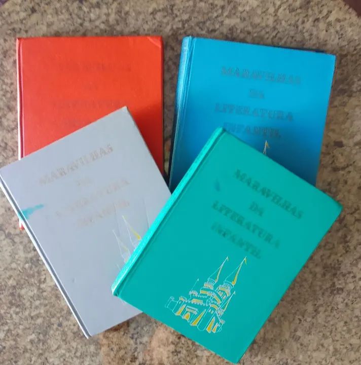 Livros de literatura infantil - 4 volumes