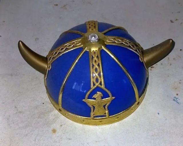 Capacete Viking plástico