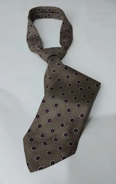 Gravata Vintage "Fait a Main" -em Seda  100%- Grife "YVES SAINT LAURENT"  - Foto 5