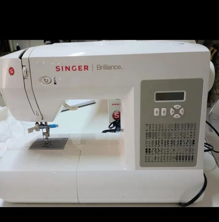 Máquina de Costura Singer Brilliance sem uso! Leia! 