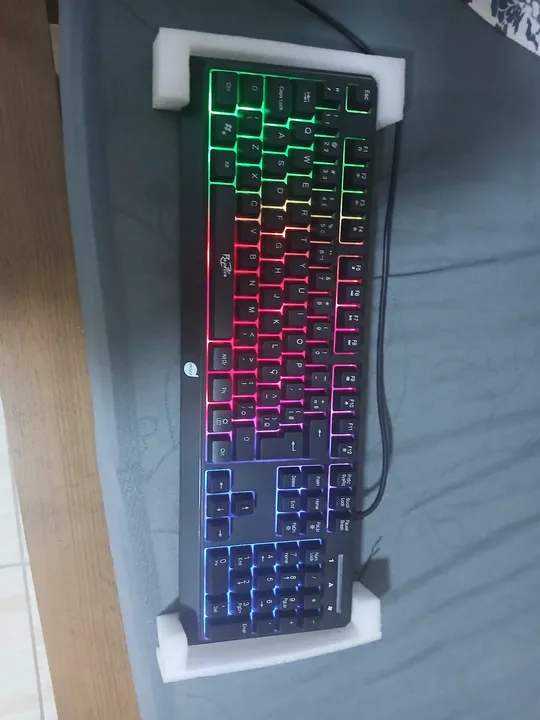 Teclado Gamer Rapidfire RGB
