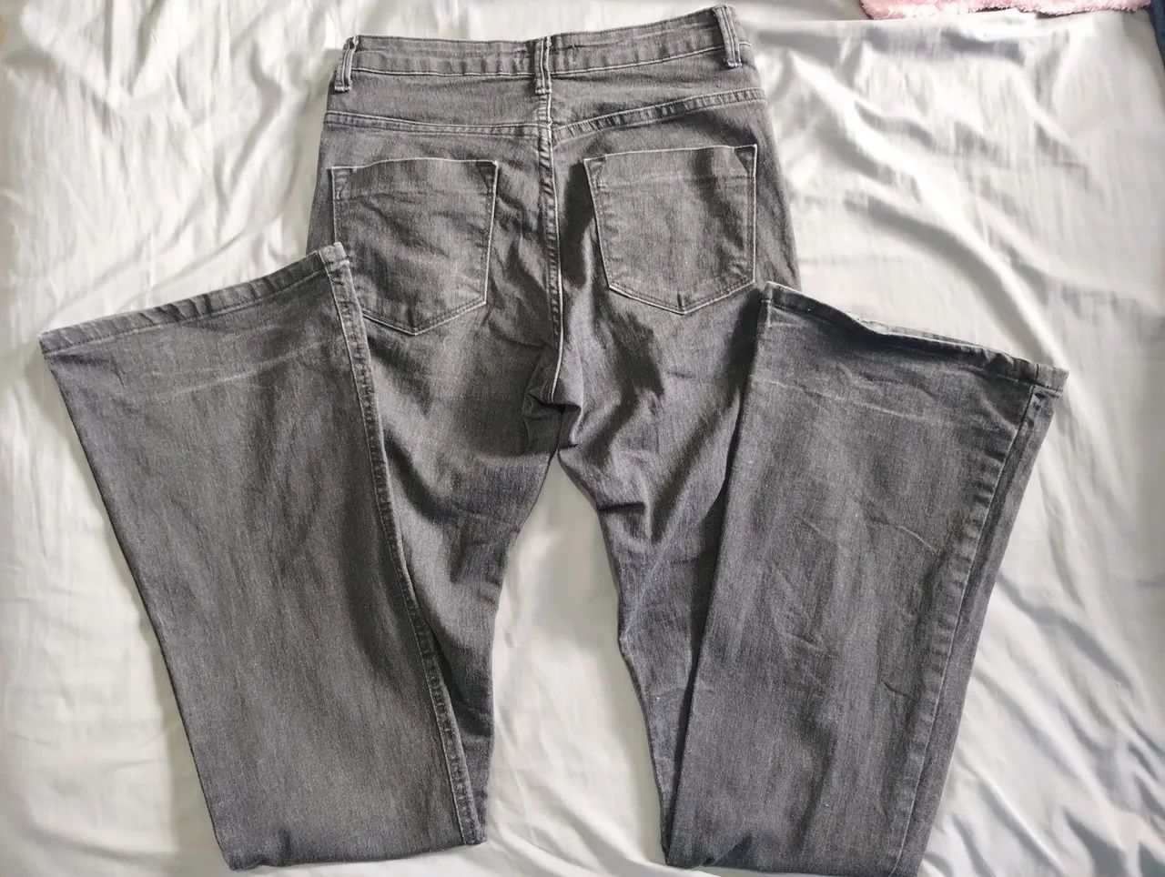 02 calças jeans, modelo flare, usadas - Foto 5