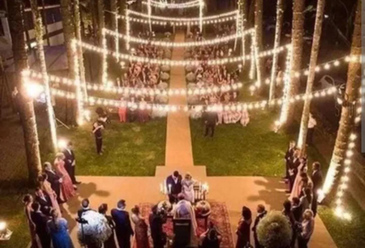 Varal de lâmpadas para Decoração de Casamento