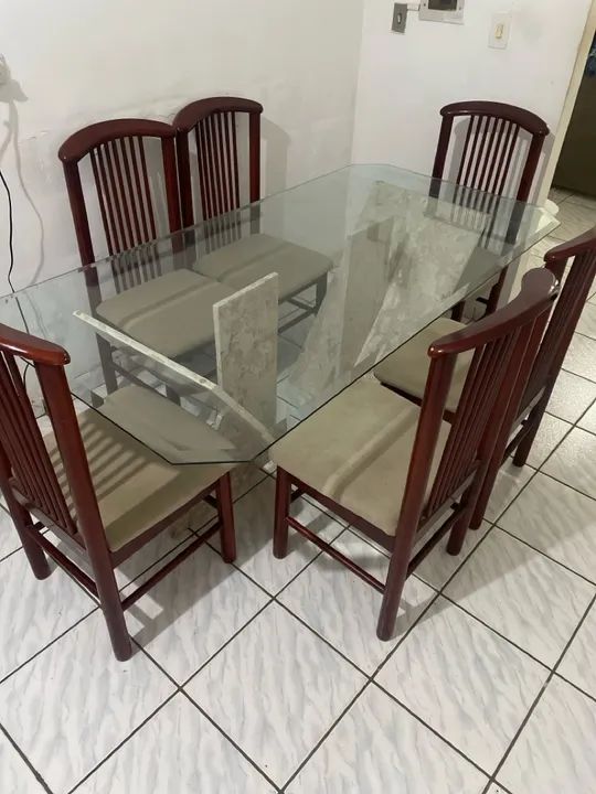 Mesa 6 cadeiras tampo de vidro e base mármore  - Foto 3