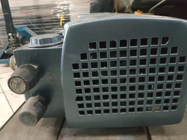 Bomba de vacuo Marca Paem 40 m³ - Foto 2