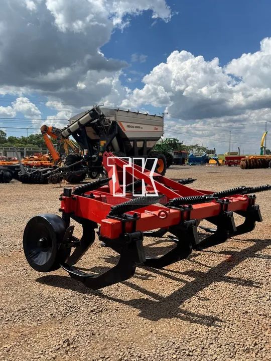 Subsolador Desarme Automático de 7 hastes Stara - Tk Tratores Nova Andradina-MS - Foto 3