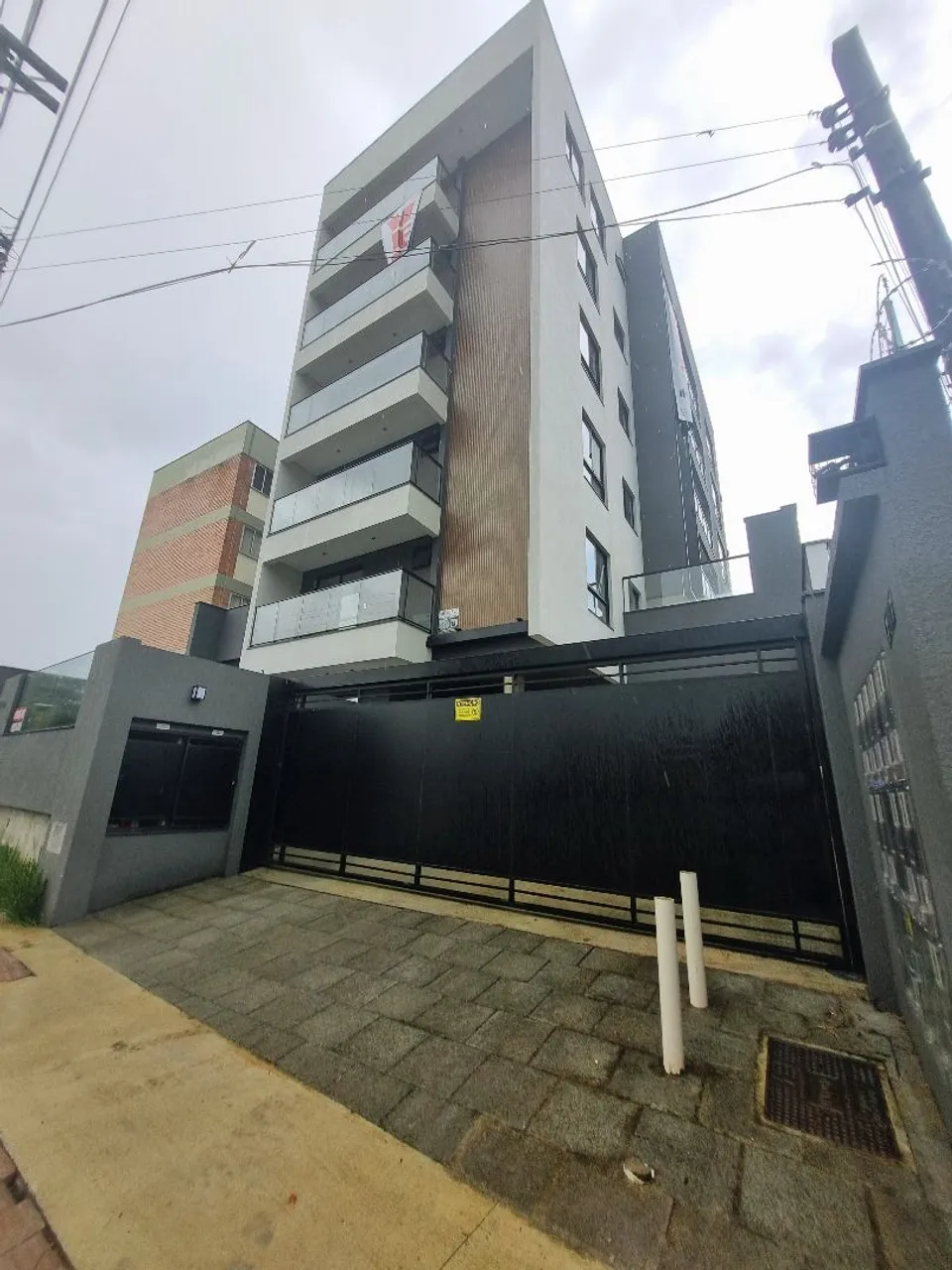 Locação de apartamento novo no Anita Garibaldi.  1 suíte + 1