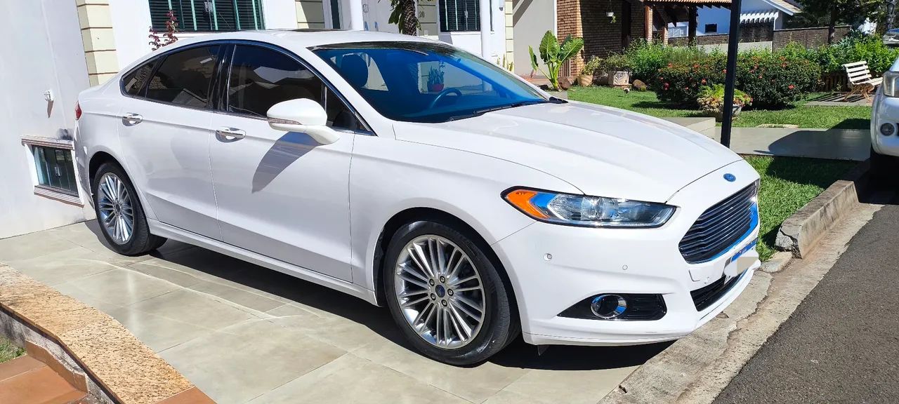 Fusion Titanium 2016 AWD  23 mil km 