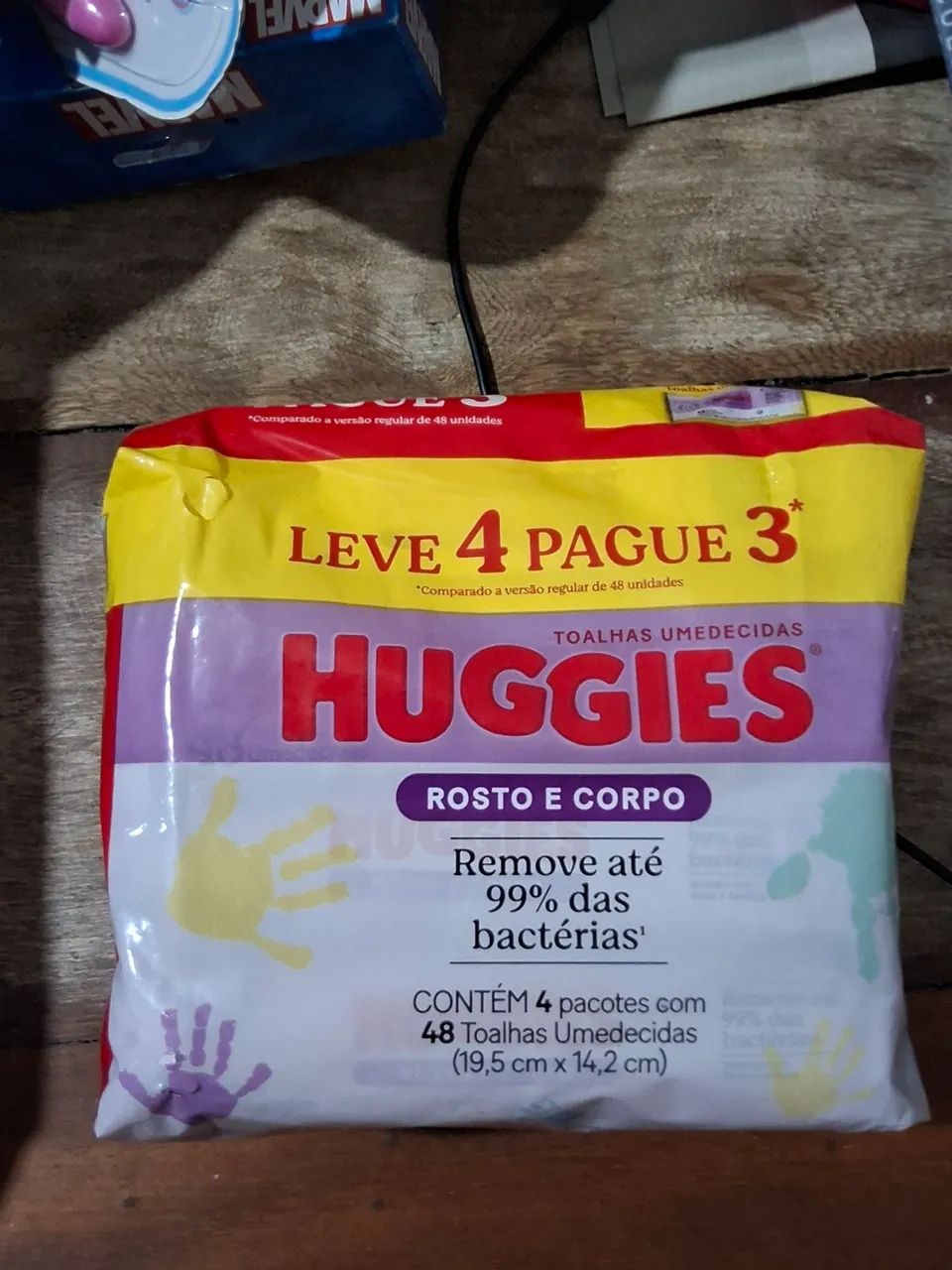 Lenços Umedecidos Huggies Rostos e Corpo - Leve 4 Pague 3