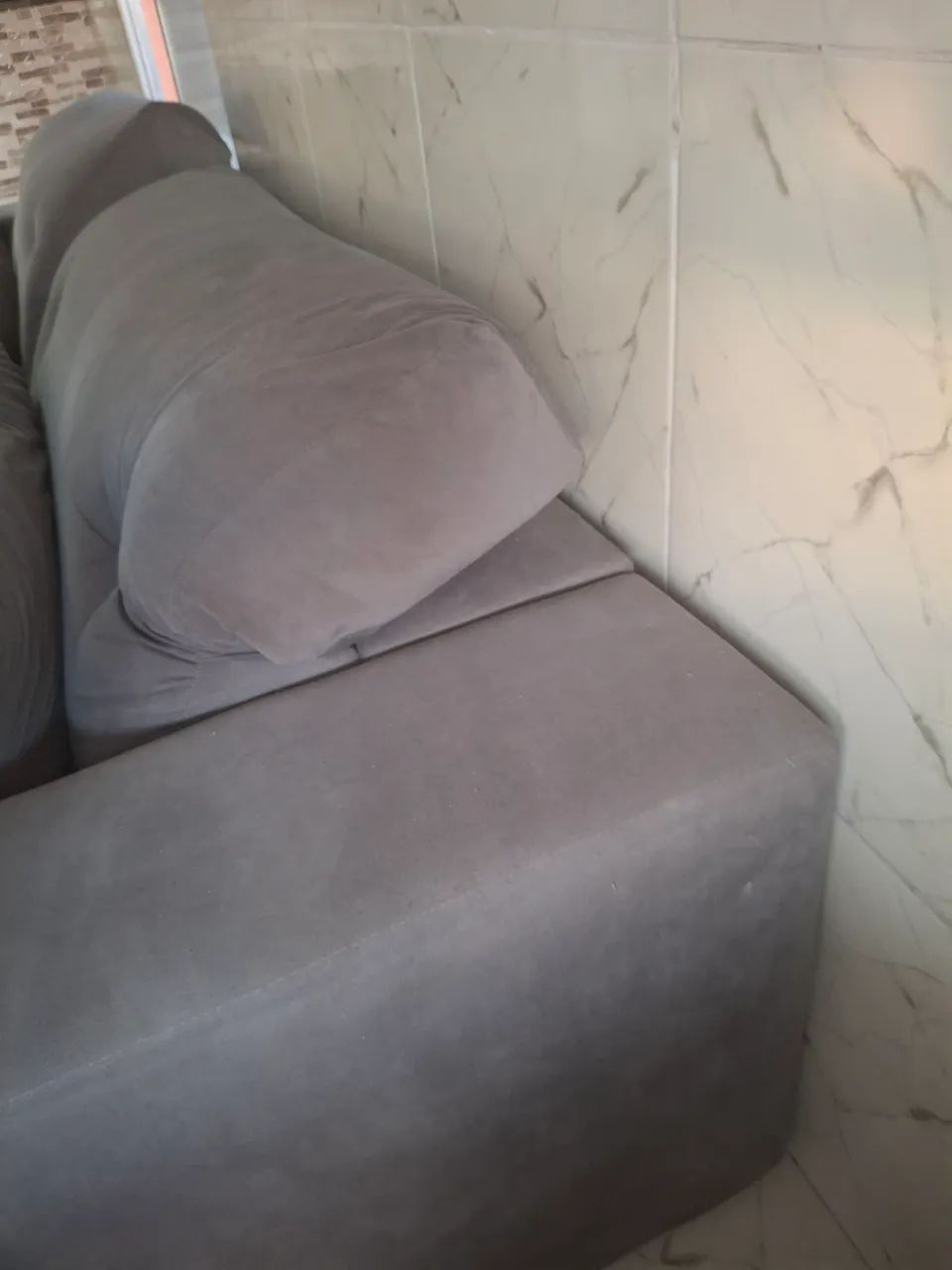 2.70m gray retractable sofa, recently refurbished, NO STAINS.64595871808386124