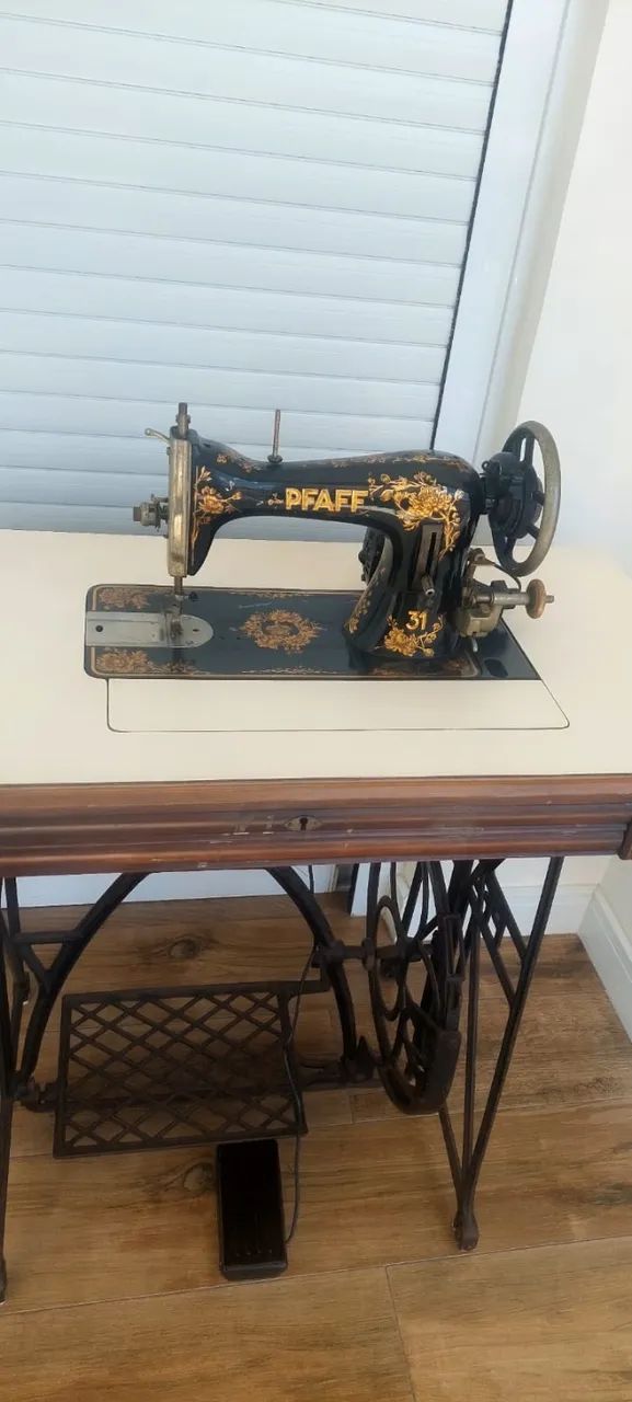 Máquina de costura antiga pfaff modelo 31 completa 