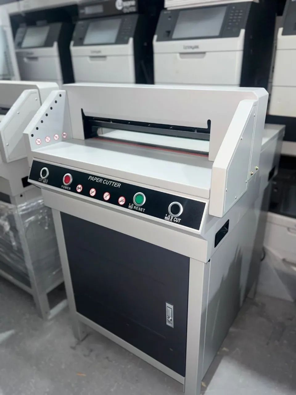 Guilhotina Elétrica Nova 45cm de boca - Foto 2