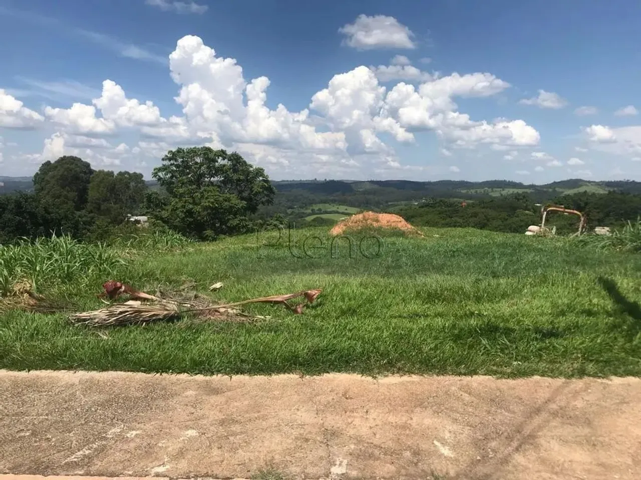 "Oportunidade Imperdível: "Condomínio San Conrado Terreno de 1.710m² com Vista e Privacid