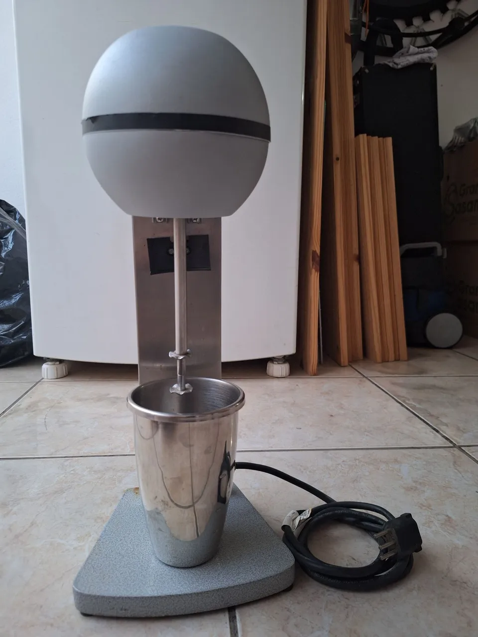 Milk-shakeira profissional Skymsen