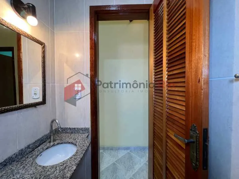 Rocha Miranda - 3 quartos - suíte - varanda - vaga de garagem - Aceita Financiamento