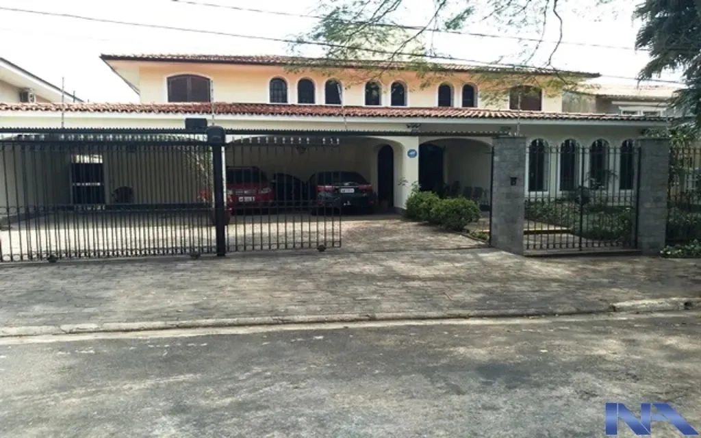 QUINTAL, EDICULA, SALÃO DE FESTA.