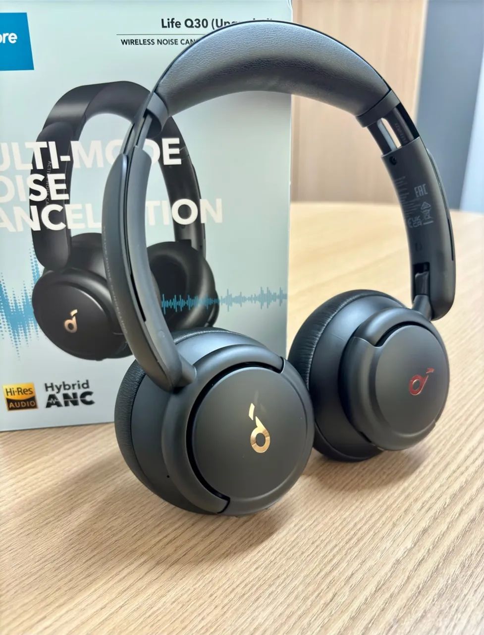 Headphone Anker Soundcore Life Q30 Novo.